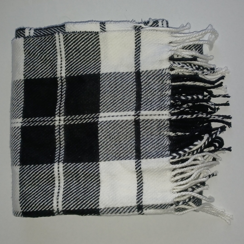 Lands' End Black and Ivory Checkered Scarf with fringe Listing #2